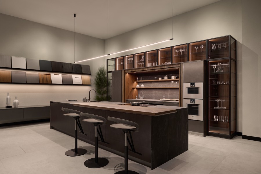Bangkok - Flagship Store - Composit