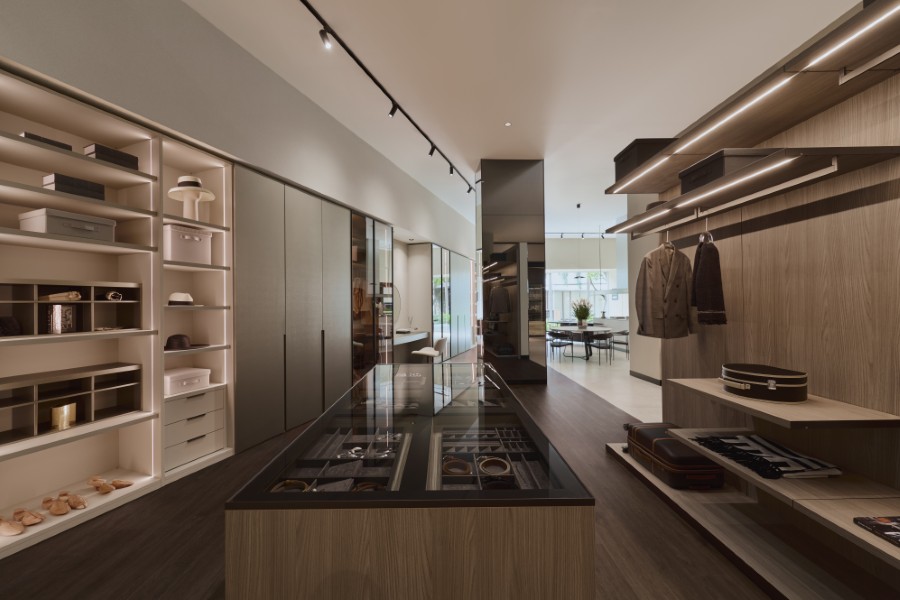Bangkok - Flagship Store - Composit